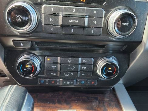 Used 2015 Ford F150 Platinum w/ Trailer Tow Package AWD/4WD image 13