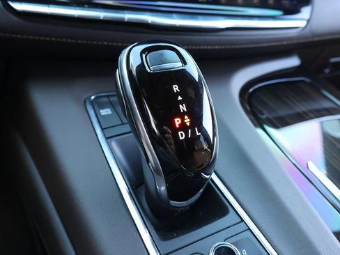 Used 2021 Cadillac Escalade Premium Luxury w/ Driver Assist Tech Package image 29