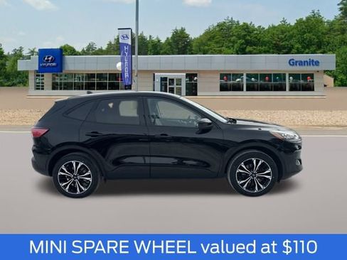 Used 2021 Ford Escape SE w/ SE Sport Appearance Package image 6