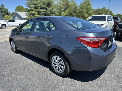 Used 2017 Toyota Corolla LE FWD image 5