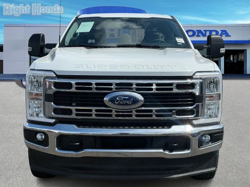 Used 2025 Ford F250 XLT image 5