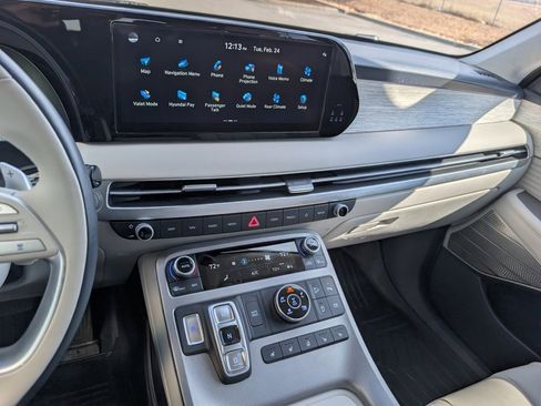 Used 2023 Hyundai Palisade Calligraphy image 21