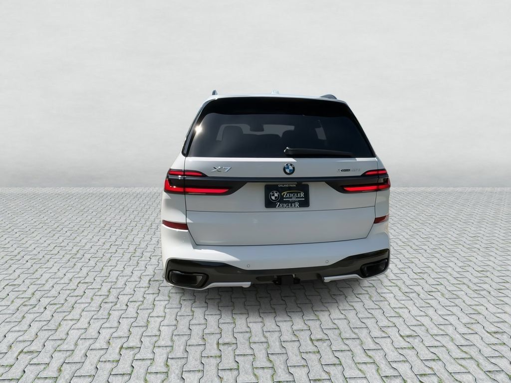 Used 2027 BMW X7 xDrive40i w/ M Sport Package AWD/4WD image 7
