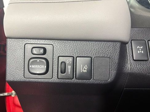 Used 2017 Toyota RAV4 Limited w/ Advanced Technology Package image 12