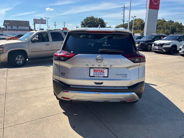 Used 2023 Nissan Rogue Platinum w/ Platinum Premium Package AWD/4WD image 6