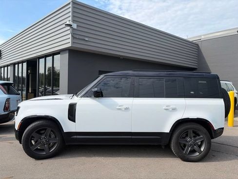 Used 2022 Land Rover Defender 110 X-Dynamic HSE AWD/4WD image 7