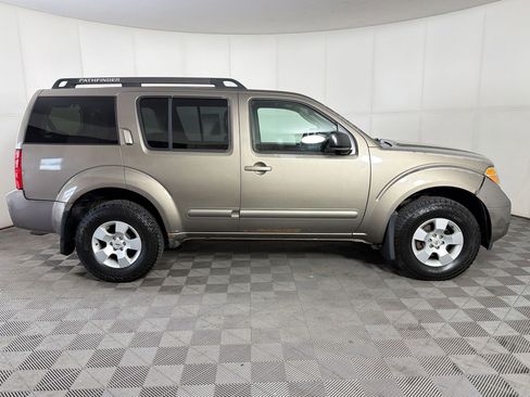 Used 2006 Nissan Pathfinder S AWD/4WD image 8