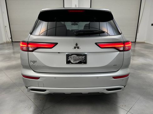 Used 2024 Mitsubishi Outlander SE FWD image 8