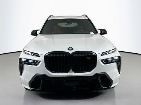 New 2026 BMW X7 M60i image 2