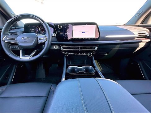 Used 2024 Chevrolet Traverse Z71 w/ Enhanced Driving Package image 21