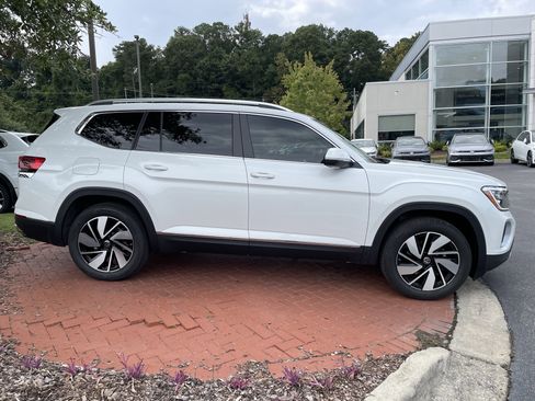 New 2026 Volkswagen Atlas SEL image 4