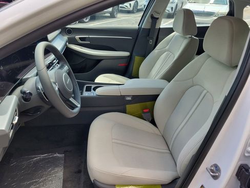 New 2025 Hyundai Sonata SEL FWD image 9