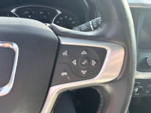Used 2018 GMC Acadia SLT AWD/4WD image 19