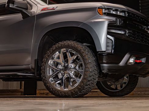 Used 2021 Chevrolet Silverado 1500 LT Trail Boss w/ Bed Protection Package AWD/4WD image 11