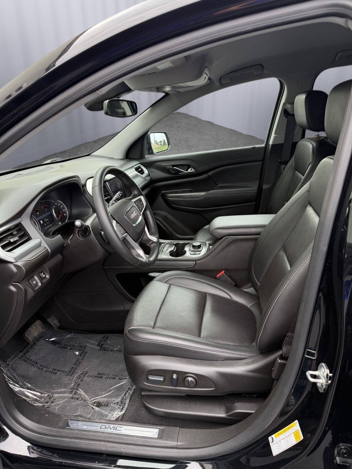 Used 2023 GMC Acadia SLT AWD/4WD image 19