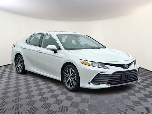 Certified 2024 Toyota Camry XLE image 5