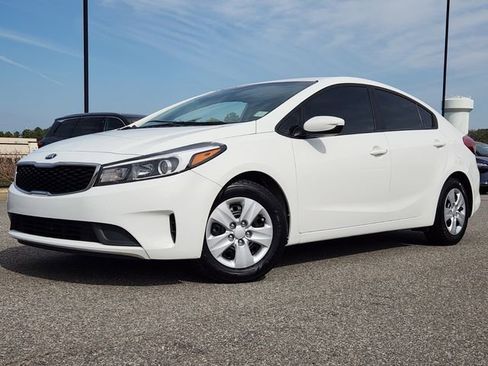 Used 2017 Kia Forte LX image 22