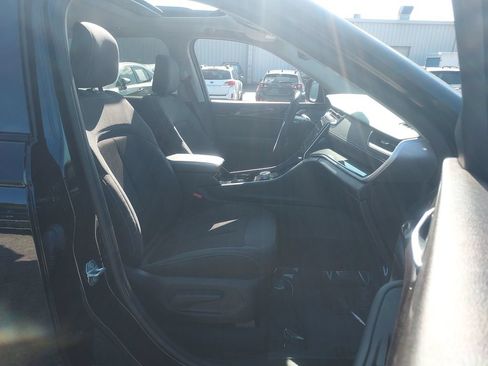 Used 2023 Jeep Grand Cherokee Laredo w/ Luxury Tech Group I AWD/4WD image 31