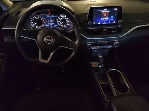 Used 2023 Nissan Altima 2.5 SV image 22
