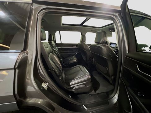 Used 2022 Jeep Grand Cherokee L Limited image 22