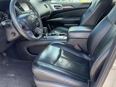 Used 2015 Nissan Pathfinder Platinum FWD image 32