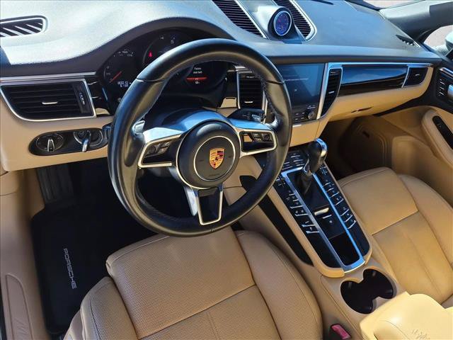 Used 2018 Porsche Macan AWD/4WD image 10