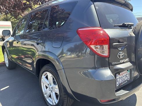 Used 2007 Toyota RAV4 Sport FWD image 8
