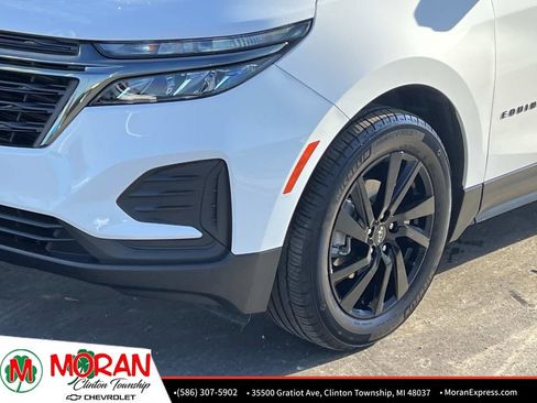 Used 2024 Chevrolet Equinox LS w/ LS Convenience Package image 10