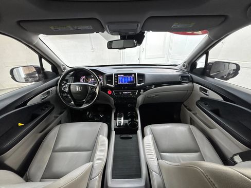 Used 2016 Honda Pilot Touring image 17