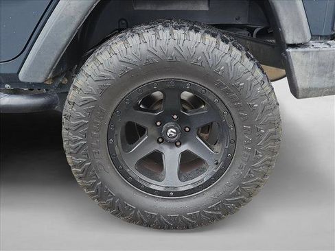Used 2017 Jeep Wrangler Unlimited Sport w/ Quick Order Package 24S AWD/4WD image 21