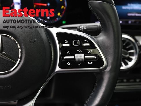 Used 2023 Mercedes-Benz GLA 250 4MATIC w/ Premium Package image 17