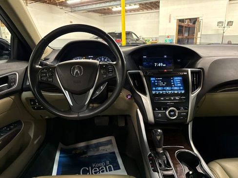 Certified 2018 Acura TLX FWD image 10