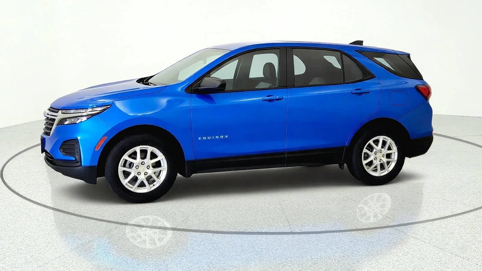 Used 2024 Chevrolet Equinox LS w/ LPO, Floor Liner Package FWD image 3