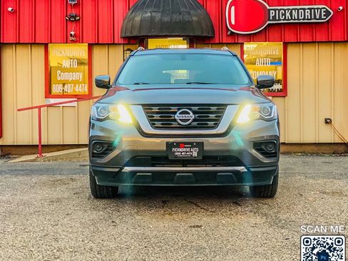 Used 2020 Nissan Pathfinder S image 3