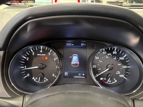 Used 2018 Nissan Rogue SL w/ Premium Package AWD/4WD image 24