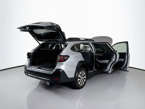 Used 2024 Subaru Outback Premium AWD/4WD image 22