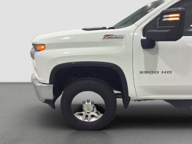 Used 2022 Chevrolet Silverado 3500 LT w/ Convenience Package AWD/4WD image 10