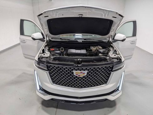 Used 2023 Cadillac Escalade Premium Luxury image 14