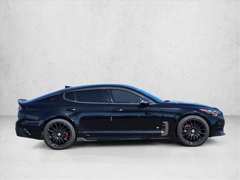 Used 2018 Kia Stinger GT2 image 4