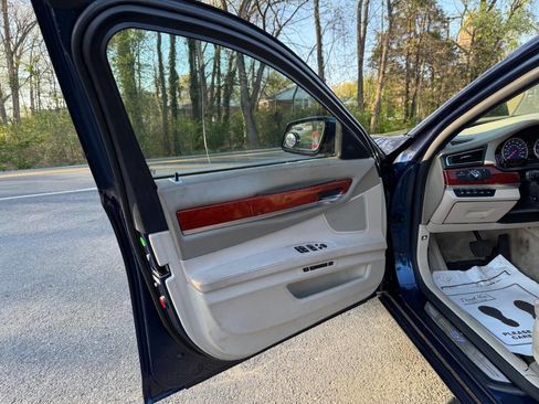 Used 2012 BMW ALPINA B7 xDrive LWB w/ Luxury Rear Seating Pkg image 34