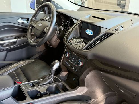 Used 2018 Ford Escape Titanium AWD/4WD image 23