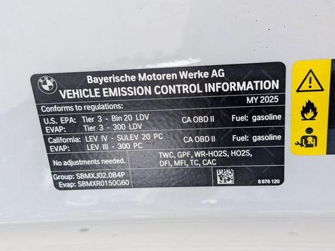 Used 2025 BMW 330i Sedan w/ Convenience Package RWD image 28