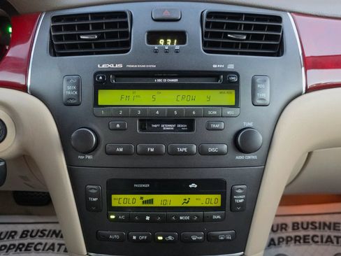 Used 2003 Lexus ES 330 FWD image 11