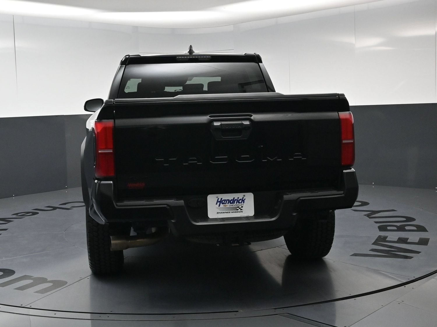 Used 2024 Toyota Tacoma TRD Off-Road AWD/4WD image 8
