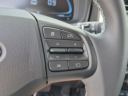 New 2026 Hyundai Venue SEL FWD image 28