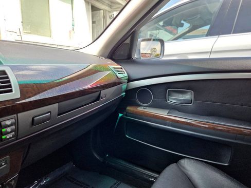 Used 2005 BMW 745Li RWD image 31