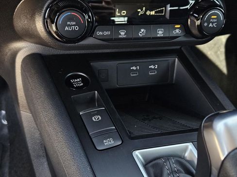 New 2026 Nissan Kicks SV image 19