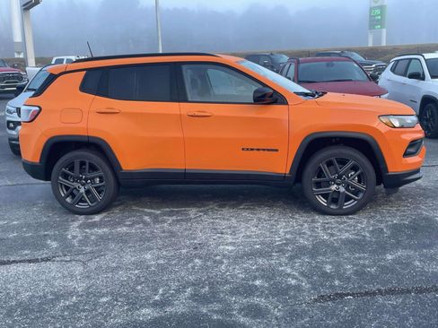 New 2026 Jeep Compass Latitude image 11