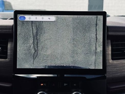 Used 2024 Ford Expedition Limited image 45