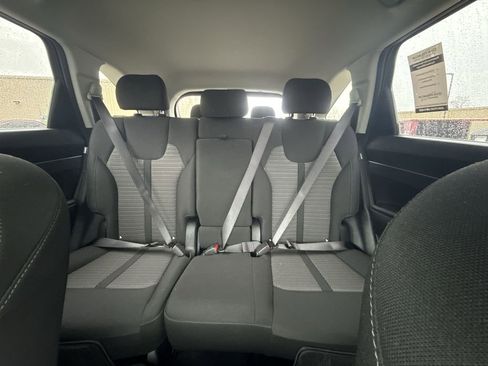 Used 2025 Kia Sorento LX image 21